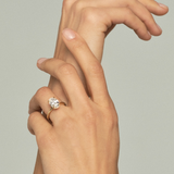 Elsie Oval Solitaire