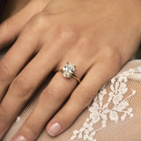 Elsie Oval Solitaire