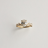 Scarlett Oval Solitaire